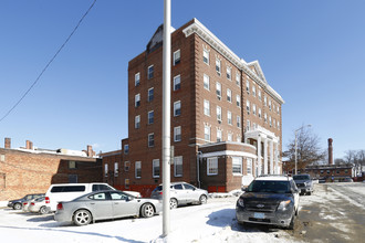 Colonial Apartments in Gardner, MA - Building Photo - Building Photo