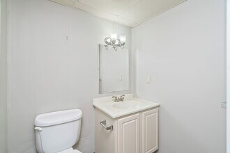 302 Wakefield Rd in Knoxville, TN - Building Photo - Building Photo