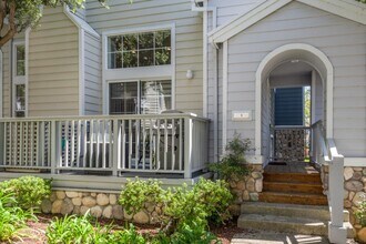 1 Passage Ln in Redwood City, CA - Building Photo - Building Photo