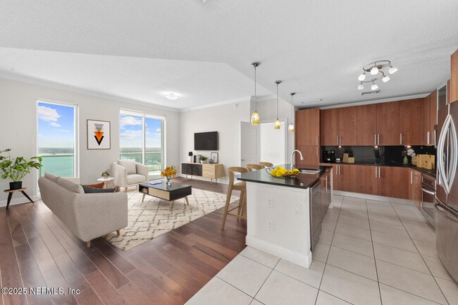 property at 1431 Riverplace Blvd