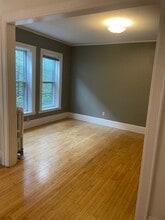 1228 E Brady St, Unit B in Milwaukee, WI - Foto de edificio - Building Photo