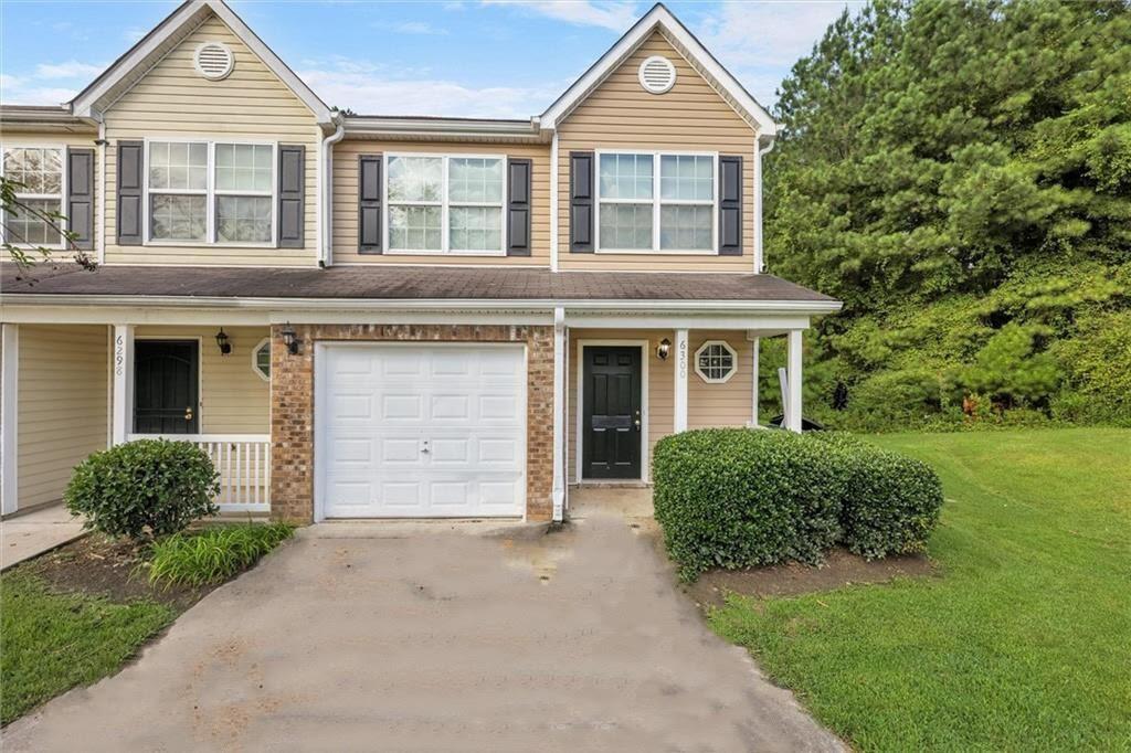 6300 Hickory Ln Cir in Union City, GA - Foto de edificio