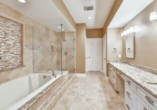 415 Asbury St in Houston, TX - Building Photo - Building Photo