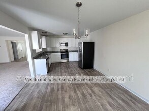 1717 Ramsdale Rd in Hope Mills, NC - Building Photo - Building Photo