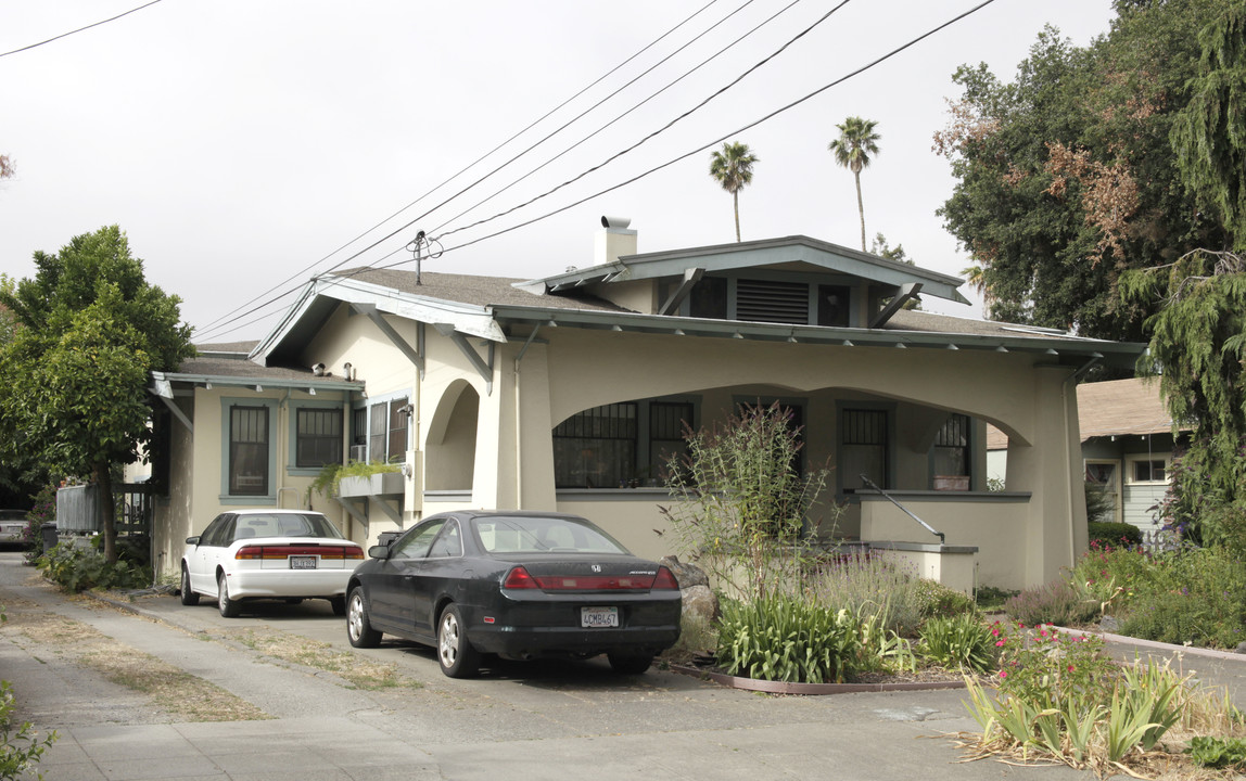 718 Cherry St in Santa Rosa, CA - Building Photo