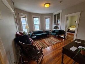 284 Summit Ave in Boston, MA - Building Photo - Building Photo