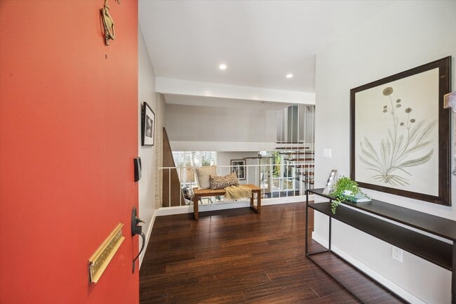 property at 5242 Memorial Dr