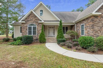 108 Hammerstone Cir in Whispering Pines, NC - Building Photo - Building Photo