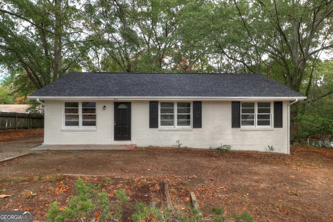 992 Locust Dr NE in Conyers, GA - Building Photo