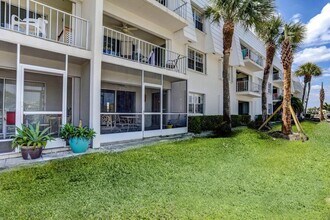 1160 Sugar Sands Blvd in West Palm Beach, FL - Building Photo - Building Photo