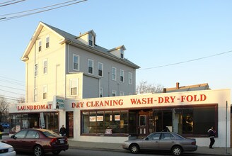363-365 Admiral St in Providence, RI - Foto de edificio - Building Photo