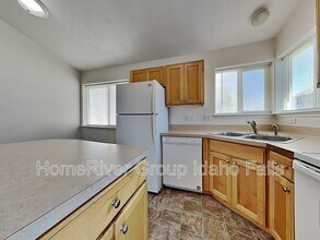 3693 Deloy Dr in Idaho Falls, ID - Building Photo - Building Photo