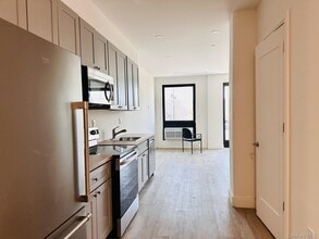 362 W Merrick Rd in Valley Stream, NY - Building Photo - Building Photo