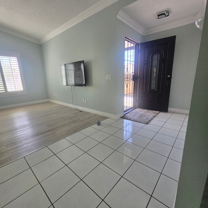 18827 Sutter Creek Dr in Walnut, CA - Building Photo