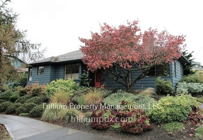 property at 5935 N Concord Ave