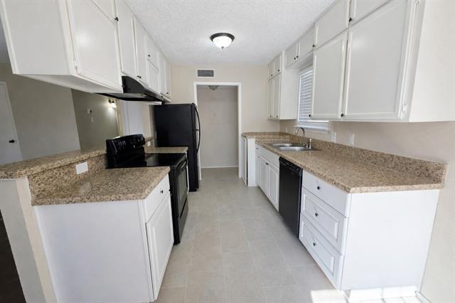 620 Race St in Crowley, TX - Building Photo - Building Photo