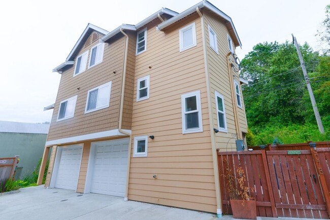 property at 5078 Delridge Way SW