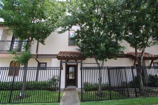 3945 Gibson St in Houston, TX - Building Photo