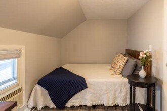 2168 W 32nd St, Unit Up in Cleveland, OH - Foto de edificio - Building Photo