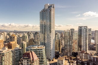 One Burrard Place in Vancouver, BC - Building Photo - Building Photo