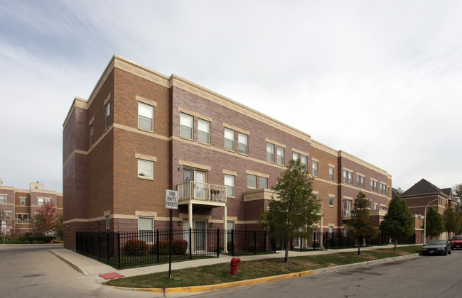 822-830 E Bowen Ave in Chicago, IL - Building Photo - Building Photo