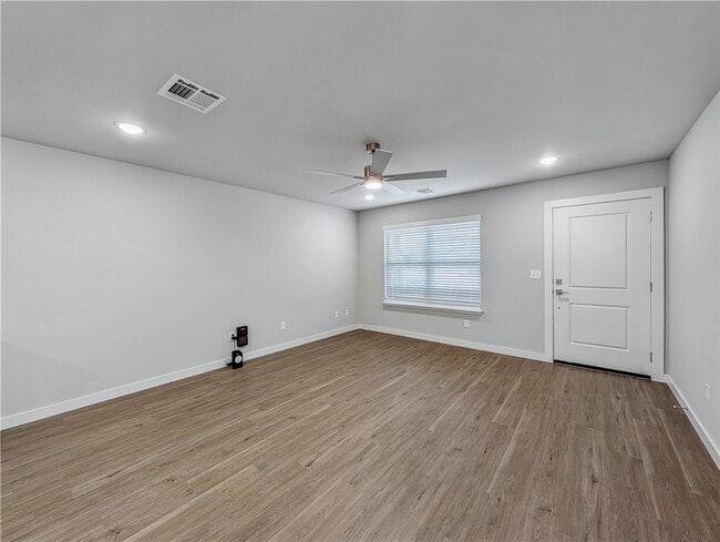 6407 NW Kathleen St in Bentonville, AR - Building Photo - Building Photo