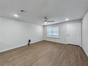 6609 NW Altus St in Bentonville, AR - Building Photo - Building Photo