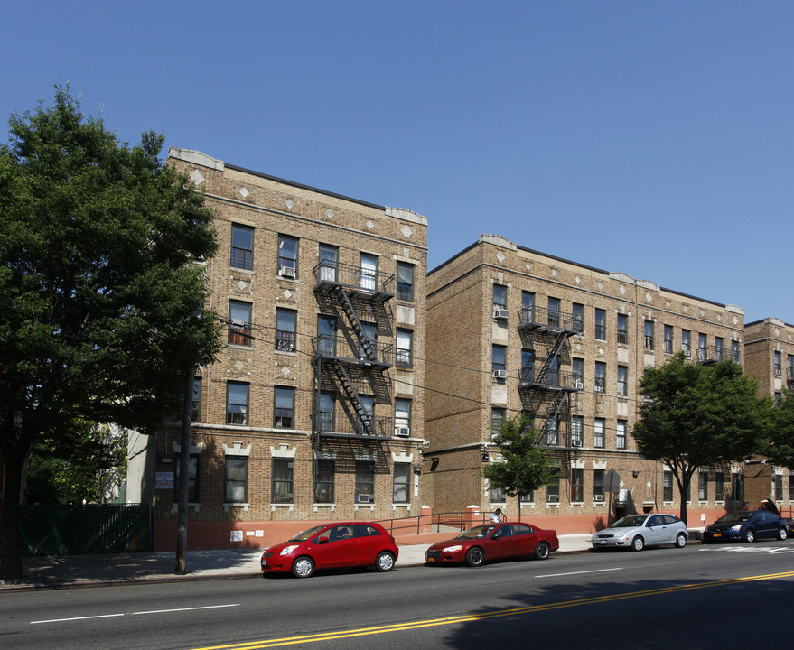 Penn Gardens in Brooklyn, NY - Building Photo