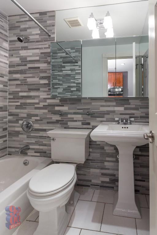 230 E 32nd St, Unit 2D in New York, NY - Foto de edificio - Building Photo