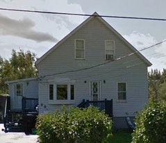 80 Young St in Bathurst, NB - Building Photo