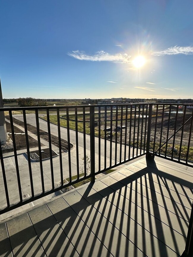 2335 SE Glacier Trl in Waukee, IA - Building Photo - Building Photo