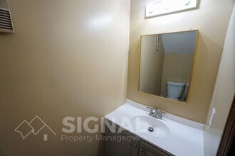 725 Eastern Manor Ln in Birmingham, AL - Building Photo - Building Photo