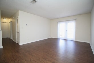 5205 Charbar Dr in Pensacola, FL - Building Photo - Building Photo