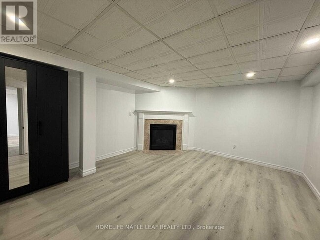 127 Kearney Dr in Ajax, ON - Building Photo - Building Photo