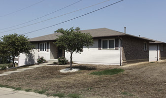 Cedar TownHomes Apartments