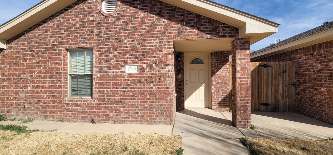 2706 Steve's Way in Amarillo, TX - Building Photo