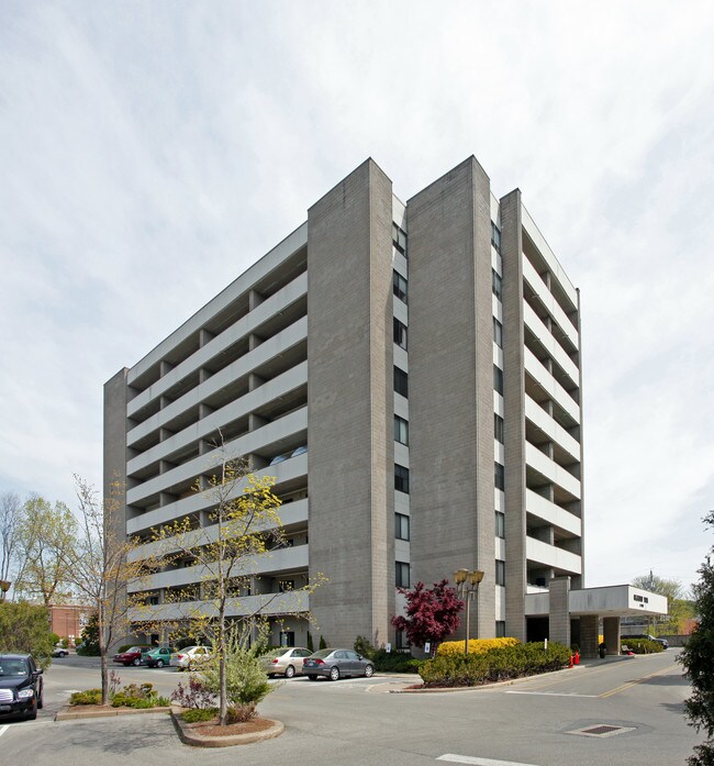 Collegeview Tower in Poughkeepsie, NY - Building Photo - Building Photo