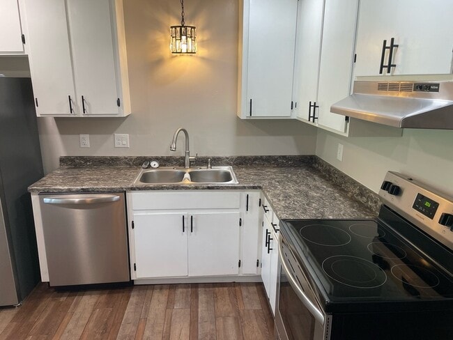 property at 2071 Little River Ln