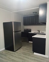 777 E Yerby St in Marshall, MO - Building Photo