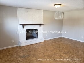 7175 NW Chapel Woods Cir in Kansas City, MO - Building Photo - Building Photo