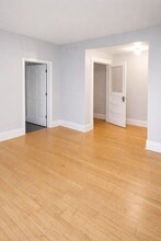 810 University Ave SE in Minneapolis, MN - Building Photo - Building Photo