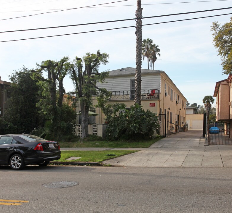3118-3120 Rowena St in Los Angeles, CA - Building Photo