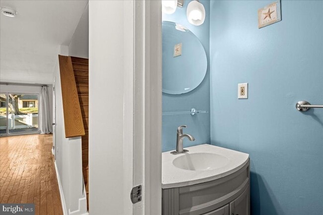 property at 60 Hampshire Dr