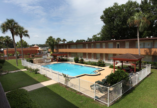 Admiral Apartments in Orange Park, FL - Building Photo - Building Photo