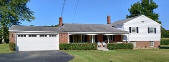 6694 Boneta Rd in Medina, OH - Building Photo
