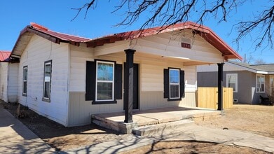 340 S 6th St in Slaton, TX - Building Photo - Building Photo