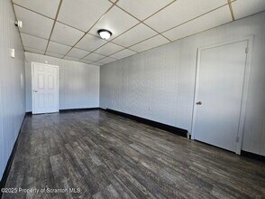 202 Moosic Rd in Old Forge, PA - Building Photo - Building Photo