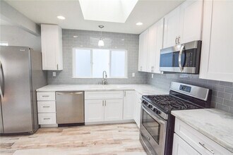 2226 Etiwanda St in San Diego, CA - Building Photo - Building Photo