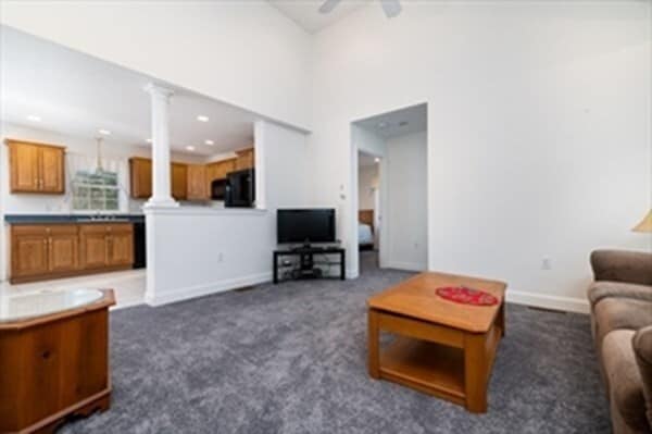 367 Rockland St in Abington, MA - Building Photo - Building Photo