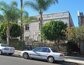 1117 S Norton Ave in Los Angeles, CA - Building Photo - Building Photo